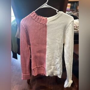 Olivvi NWT Sweater Size Extra Small Fits Like A Small